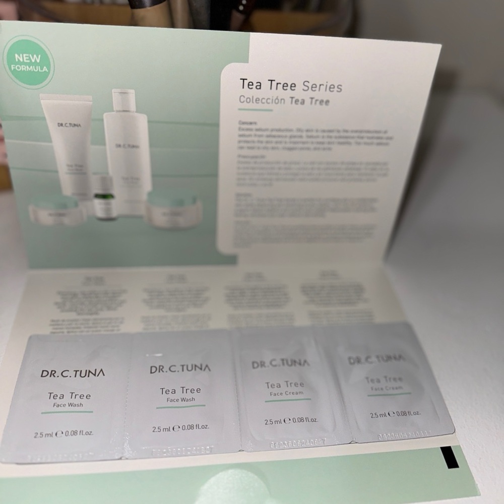 Tea Tree Skincare Set - White